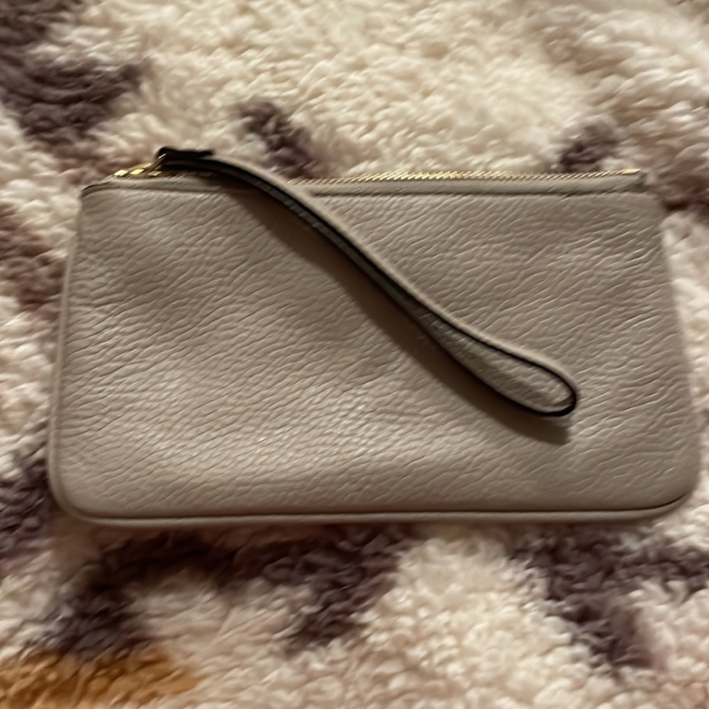 Kate Spade - Picture 3 of 3